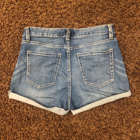 Medium Wash Short - Picture 2 of 2